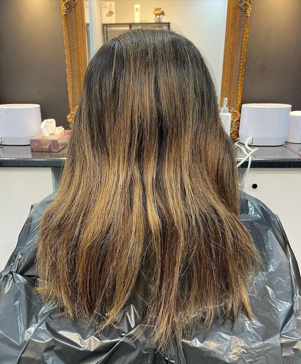 Long brunette hair with soft balayage